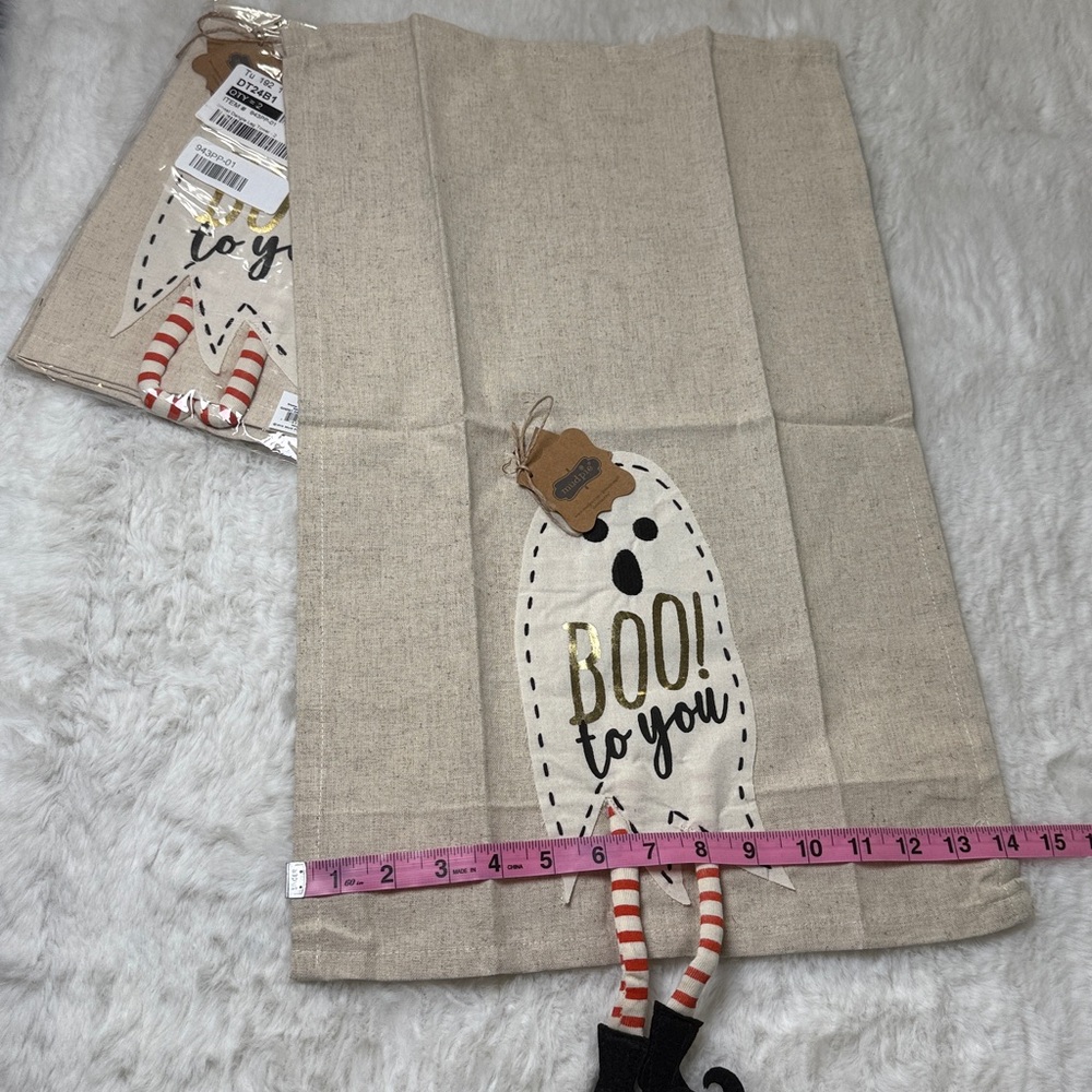 Mud Pie Set 2 Halloween Tea Tip Towels NEW Decor Dangling Leg Ghost Gift Neutral - Picture 7 of 8